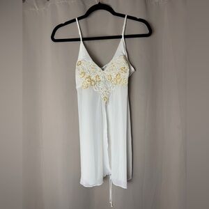 Linea Donatella Elegant White NightGown